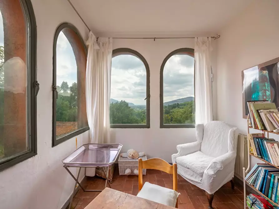 Immagine 67 di Casa colonica in vendita  a Vecchiano