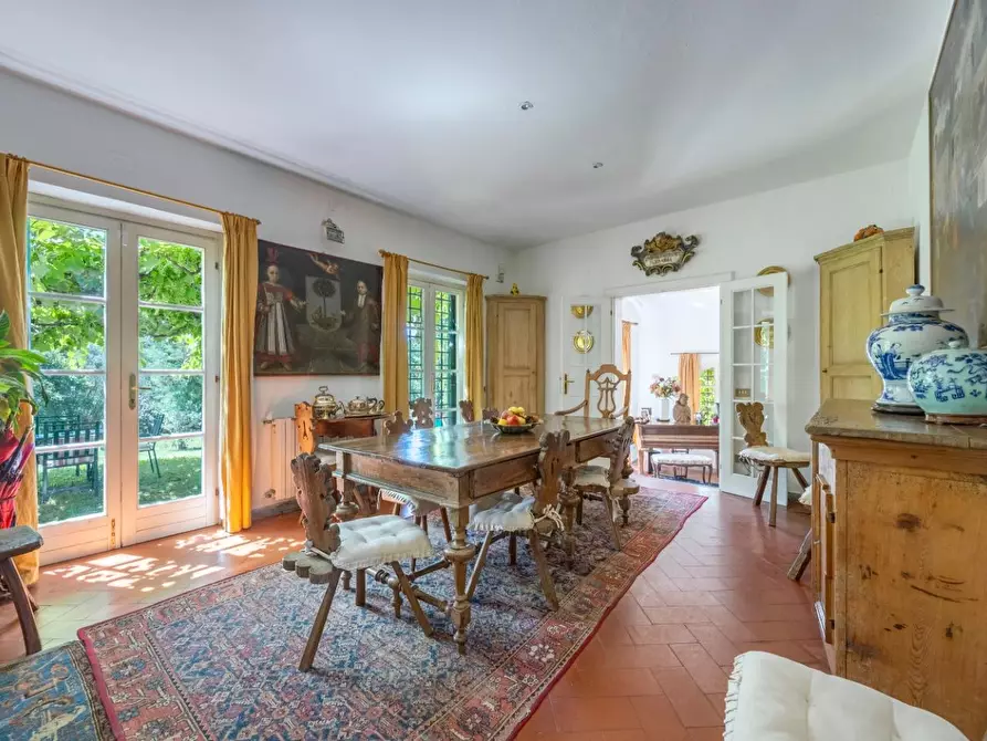 Immagine 54 di Casa colonica in vendita  a Vecchiano
