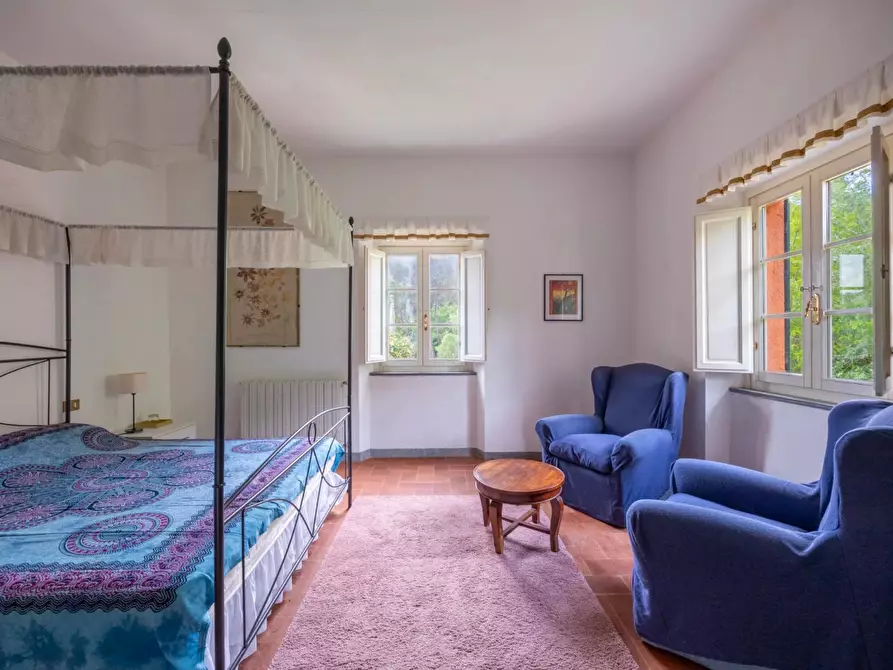 Immagine 63 di Casa colonica in vendita  a Vecchiano