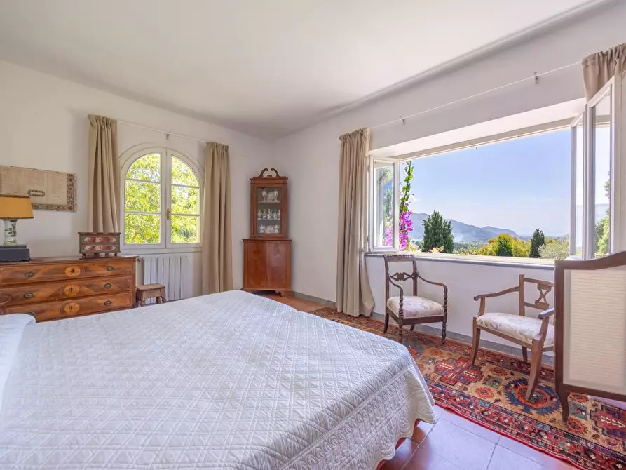 Immagine 59 di Casa colonica in vendita  a Vecchiano