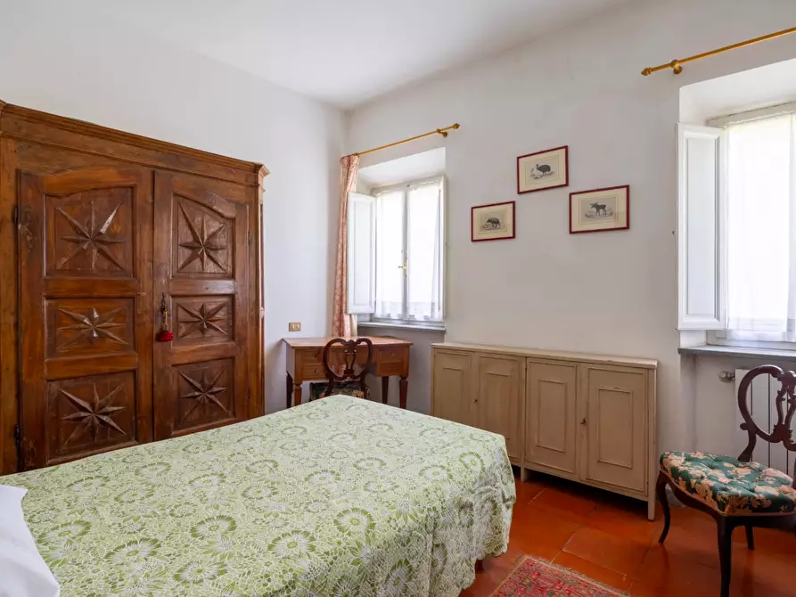 Immagine 43 di Casa colonica in vendita  a Vecchiano