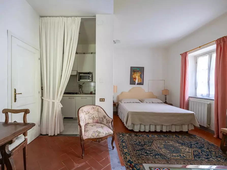 Immagine 45 di Casa colonica in vendita  a Vecchiano