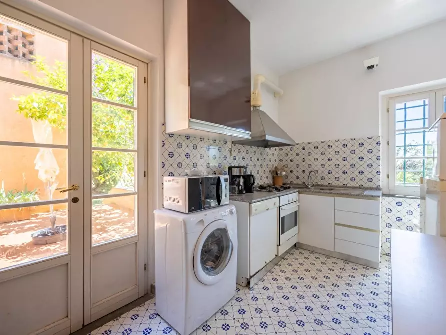 Immagine 19 di Casa colonica in vendita  a Vecchiano