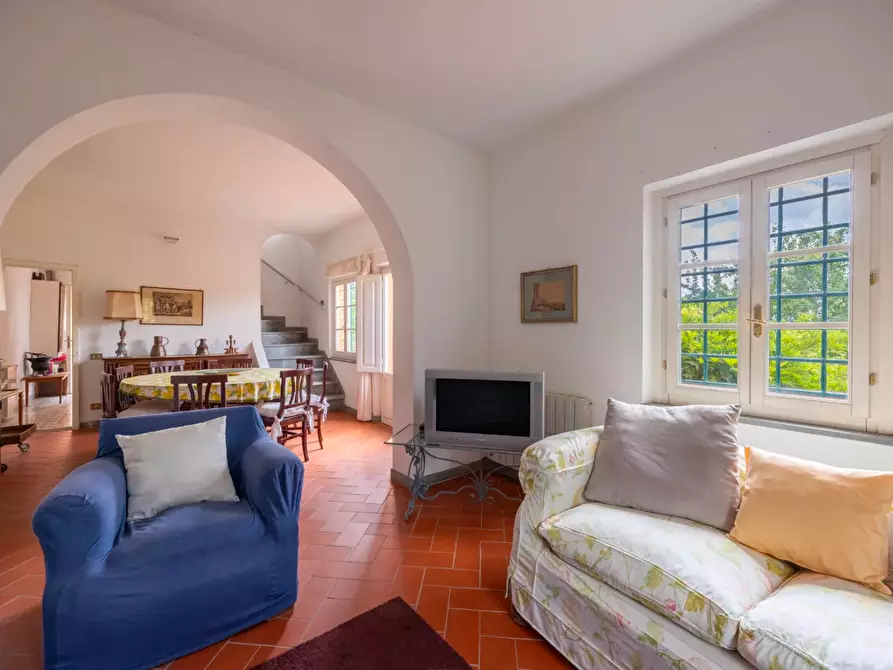 Immagine 70 di Casa colonica in vendita  a Vecchiano