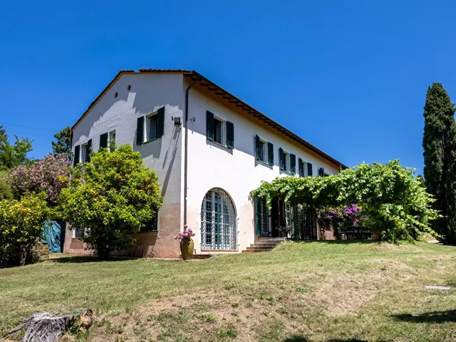 Immagine 94 di Casa colonica in vendita  a Vecchiano