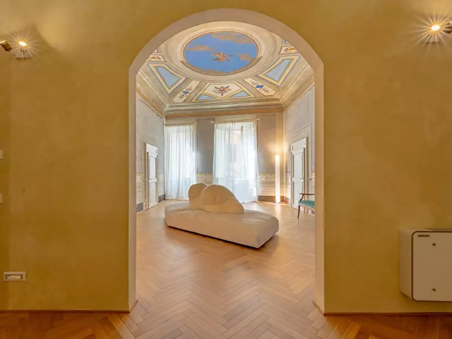 Immagine 36 di Palazzo in vendita  a Pisa