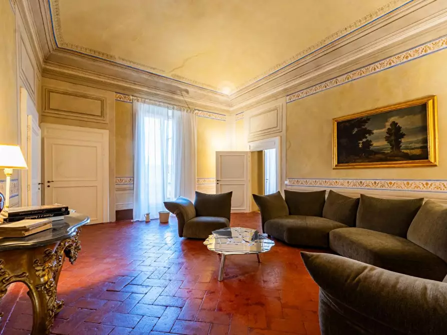 Immagine 51 di Palazzo in vendita  a Pisa