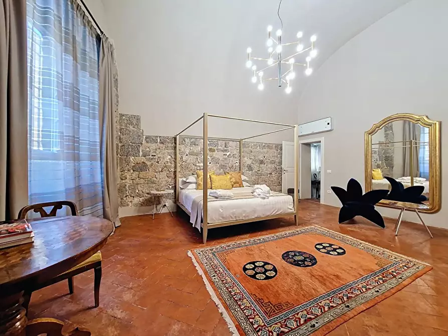 Immagine 3 di Palazzo in vendita  a Pisa