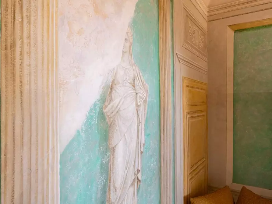 Immagine 56 di Palazzo in vendita  a Pisa