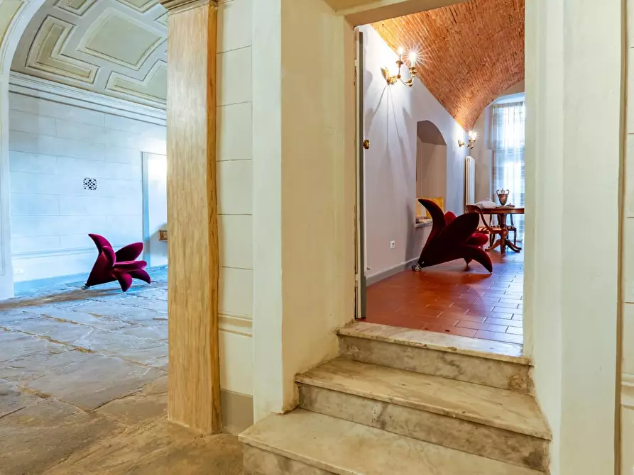 Immagine 42 di Palazzo in vendita  a Pisa