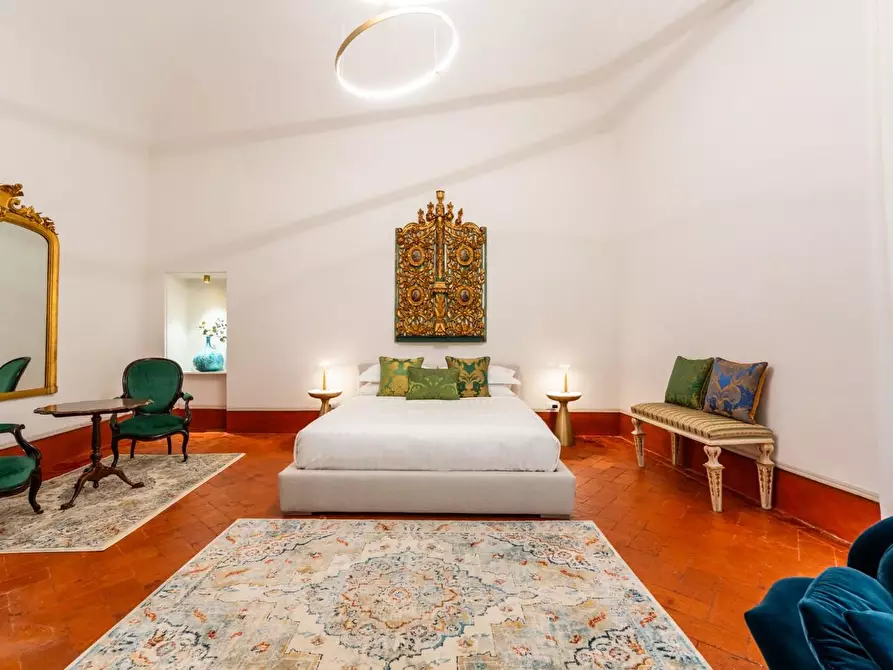 Immagine 50 di Palazzo in vendita  a Pisa