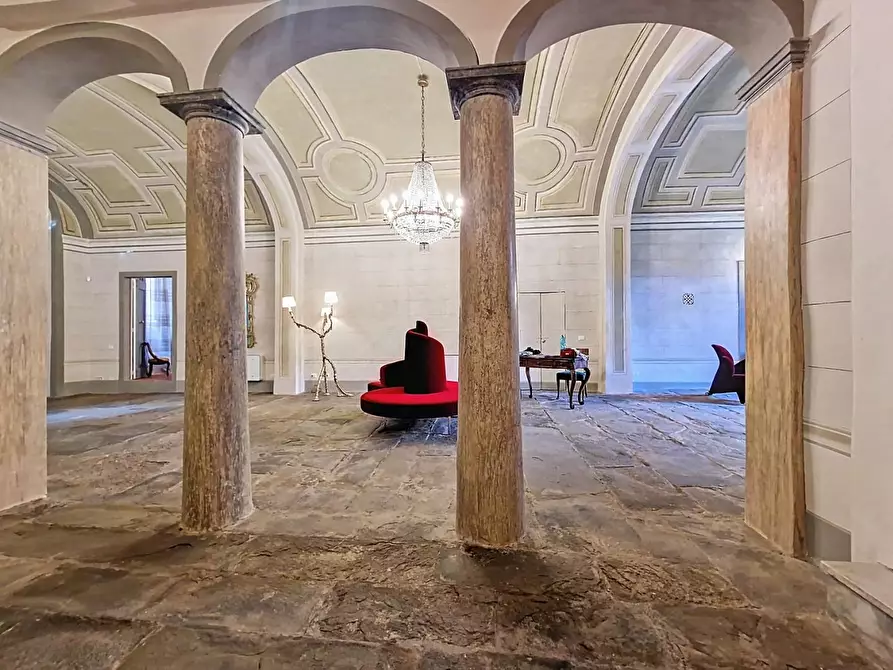 Immagine 13 di Palazzo in vendita  a Pisa