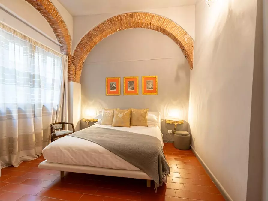 Immagine 52 di Palazzo in vendita  a Pisa