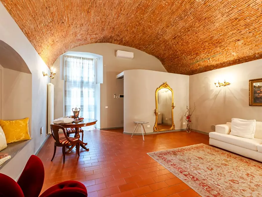 Immagine 43 di Palazzo in vendita  a Pisa