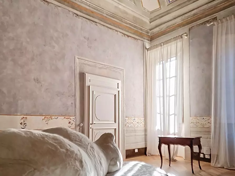 Immagine 16 di Palazzo in vendita  a Pisa