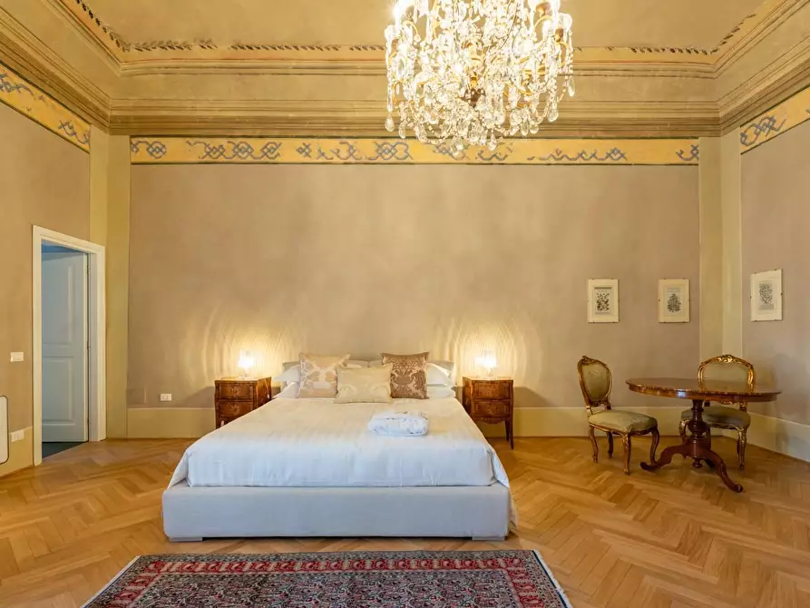 Immagine 45 di Palazzo in vendita  a Pisa