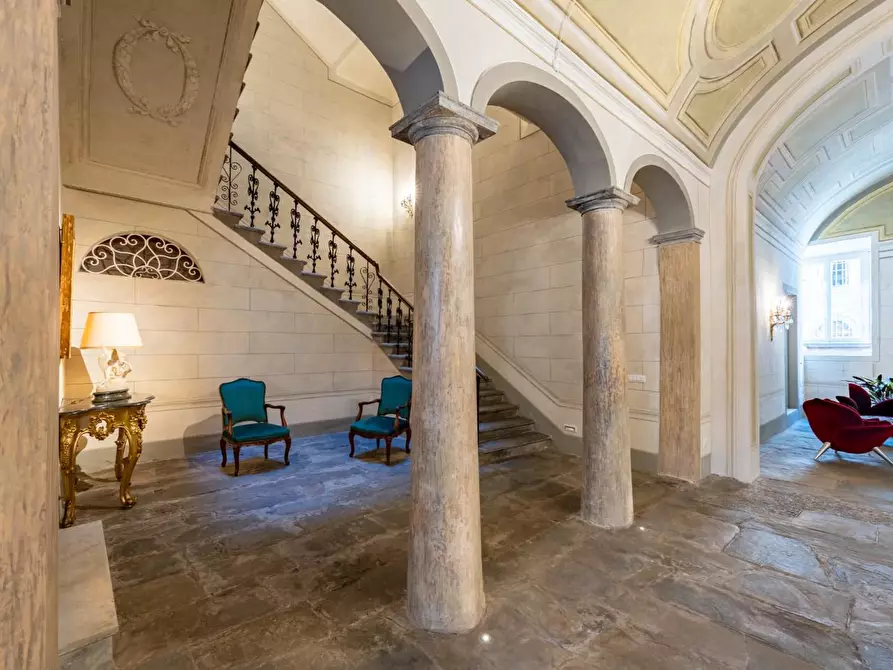 Immagine 34 di Palazzo in vendita  a Pisa
