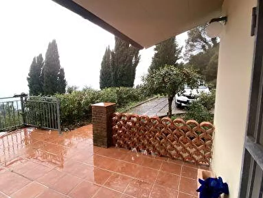 Immagine 8 di Casa indipendente in vendita  a Lerici