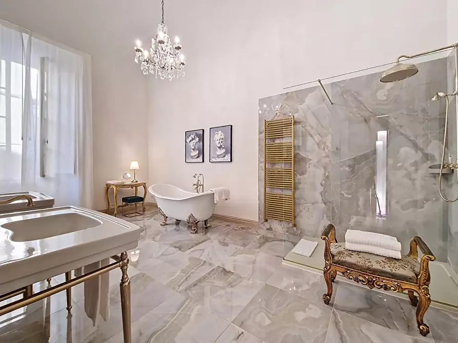 Immagine 10 di Appartamento in vendita  a Pisa