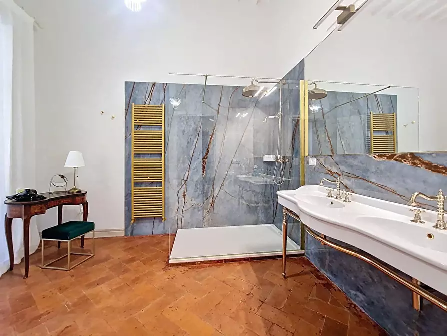 Immagine 17 di Appartamento in vendita  a Pisa