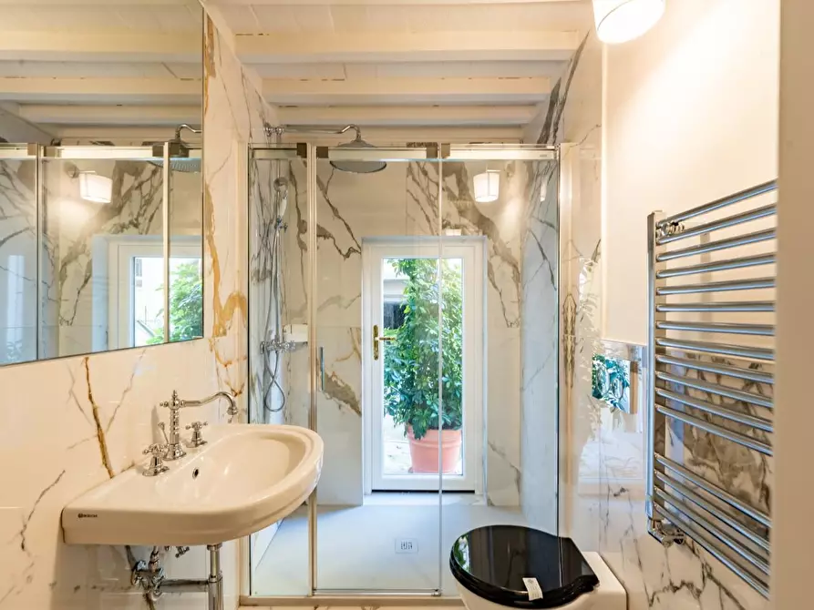 Immagine 43 di Appartamento in vendita  a Pisa