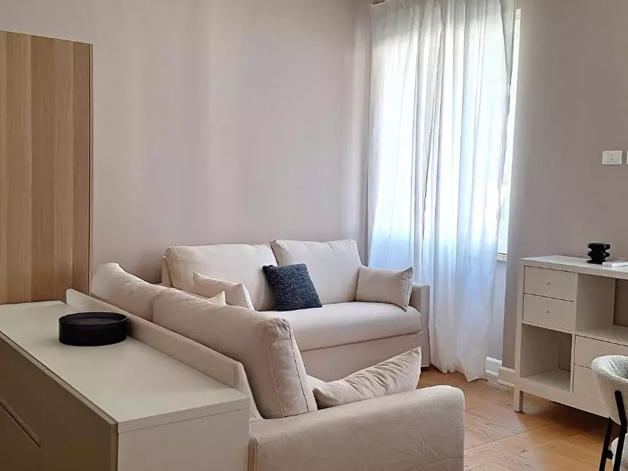 Immagine 2 di Appartamento in affitto  a Livorno