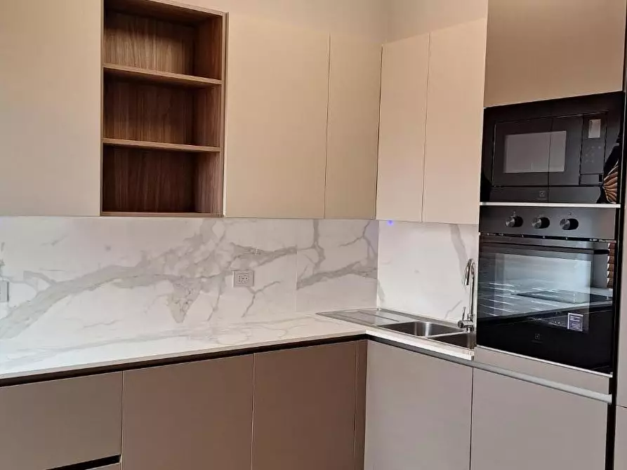 Immagine 14 di Appartamento in affitto  a Livorno