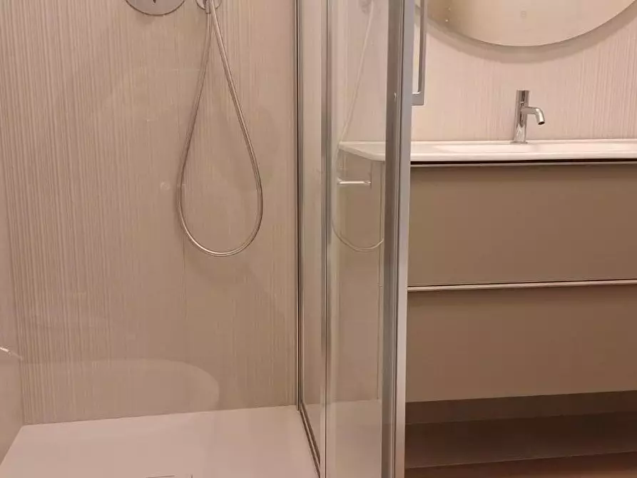 Immagine 31 di Appartamento in affitto  a Livorno