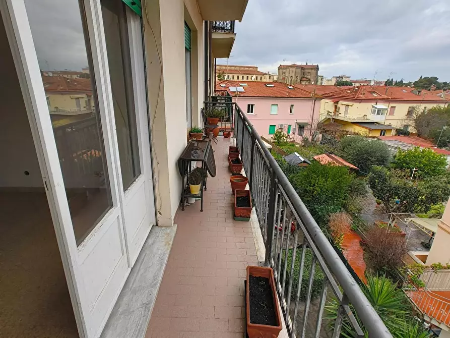 Immagine 5 di Appartamento in vendita  a Livorno