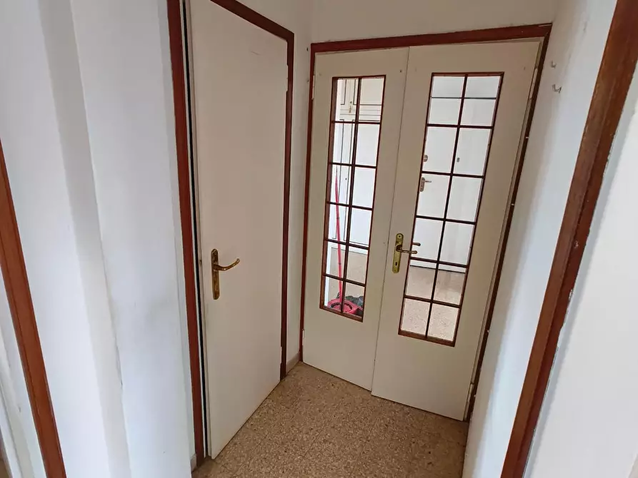 Immagine 10 di Appartamento in vendita  a Livorno