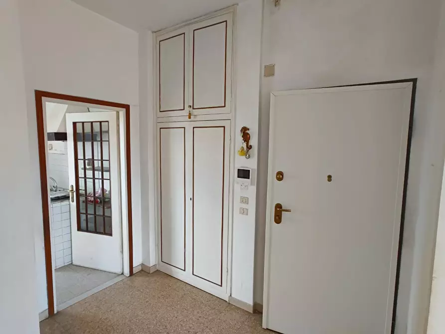 Immagine 3 di Appartamento in vendita  a Livorno