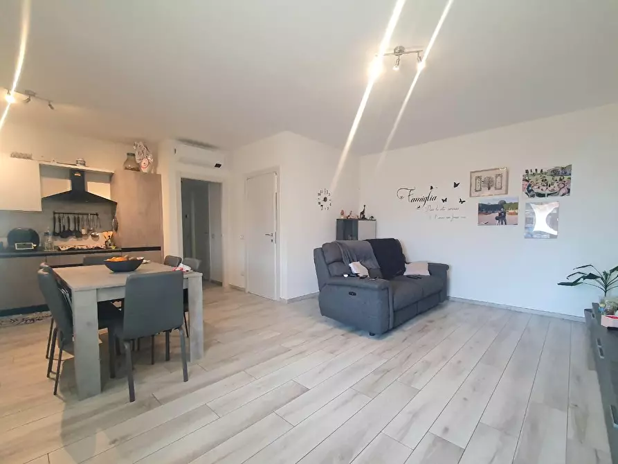 Immagine 1 di Appartamento in vendita  a Porcari