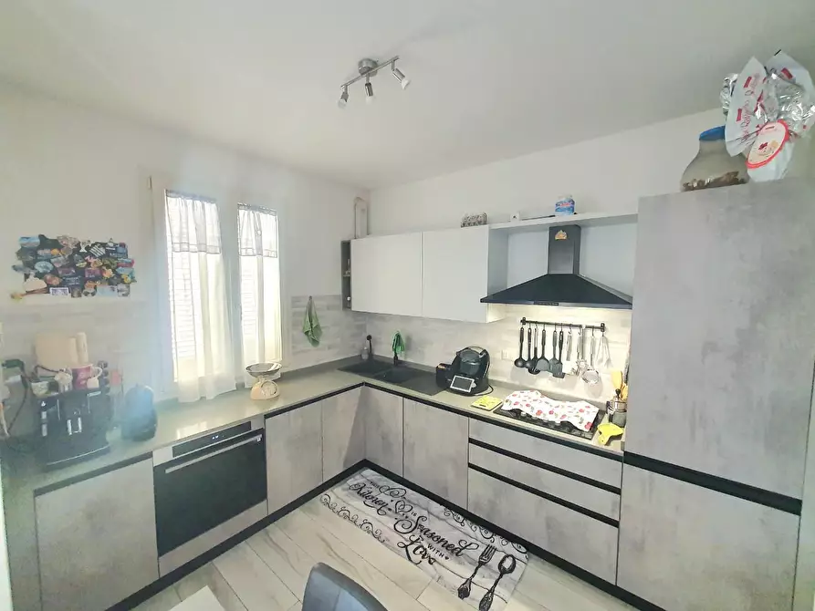 Immagine 10 di Appartamento in vendita  a Porcari