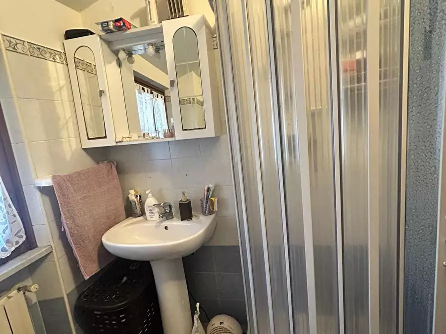 Immagine 10 di Terratetto in affitto  a Massa