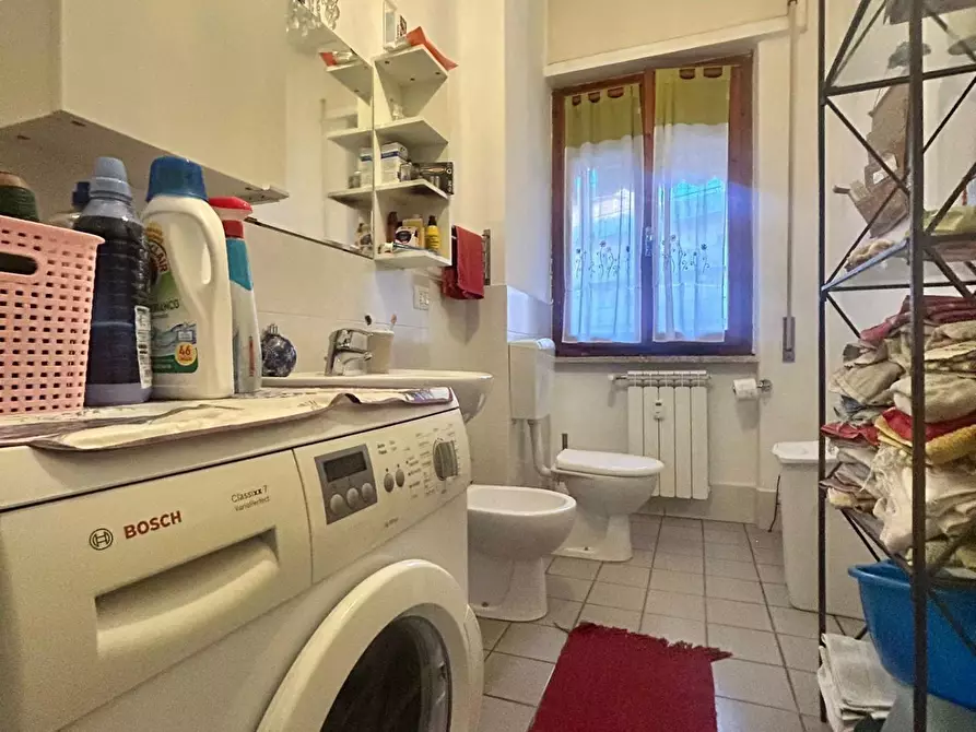 Immagine 6 di Appartamento in vendita  a Carrara