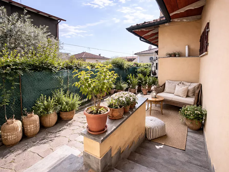 Immagine 46 di Casa indipendente in vendita  a Massa