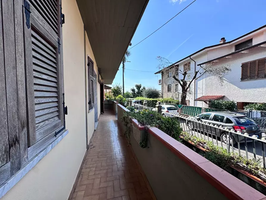 Immagine 6 di Casa indipendente in vendita  a Massa