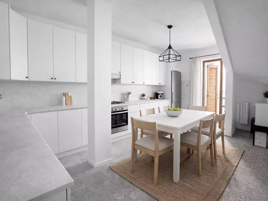 Immagine 9 di Casa indipendente in vendita  a Massa