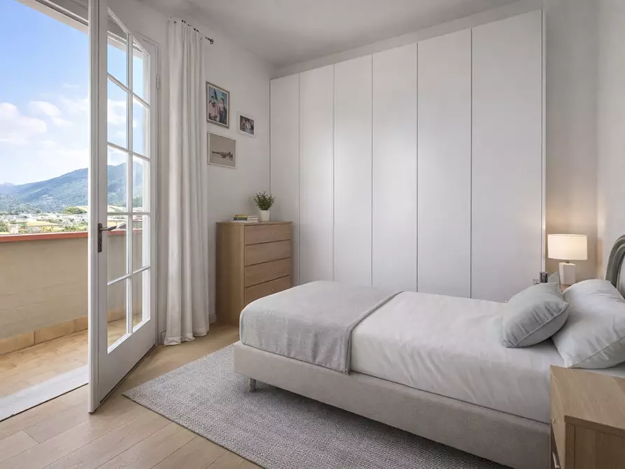 Immagine 23 di Casa indipendente in vendita  a Massa