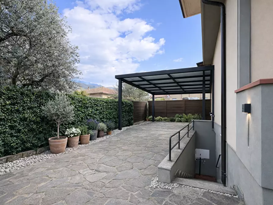 Immagine 52 di Casa indipendente in vendita  a Massa