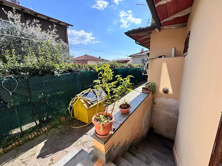 Immagine 45 di Casa indipendente in vendita  a Massa