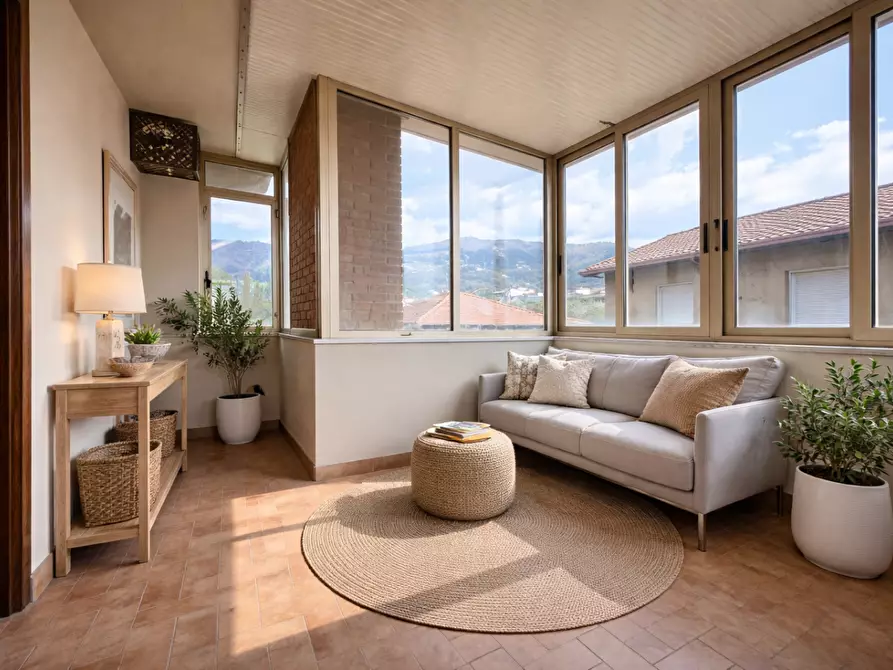 Immagine 38 di Casa indipendente in vendita  a Massa