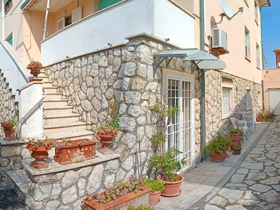 Immagine 1 di Appartamento in vendita  a Rosignano Marittimo