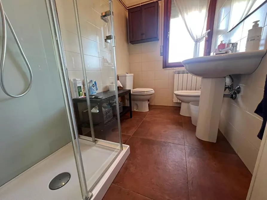 Immagine 14 di Mansarda in vendita  a Viareggio