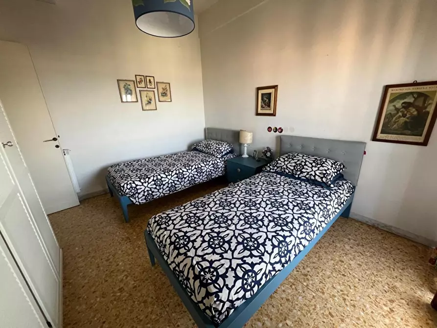 Immagine 18 di Mansarda in vendita  a Viareggio