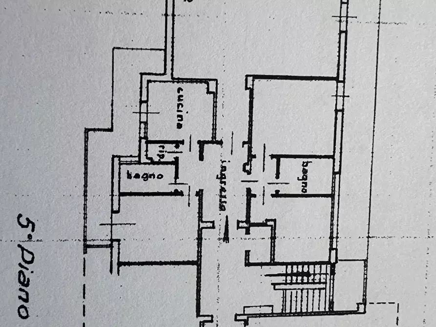 Immagine 20 di Mansarda in vendita  a Viareggio