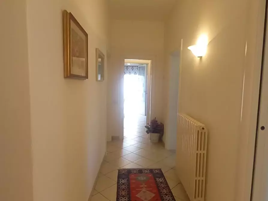 Immagine 5 di Appartamento in vendita  a Camaiore