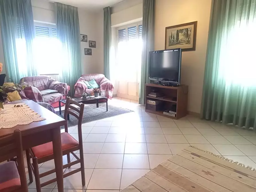 Immagine 1 di Appartamento in vendita  a Camaiore