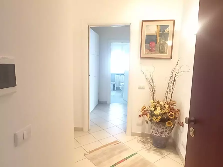 Immagine 3 di Appartamento in vendita  a Camaiore