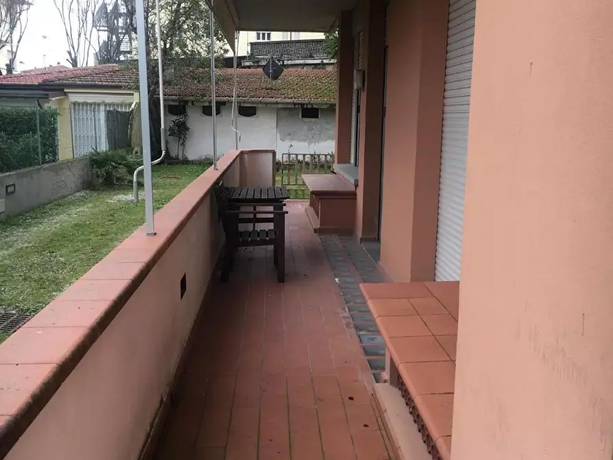 Immagine 6 di Appartamento in affitto  a Camaiore